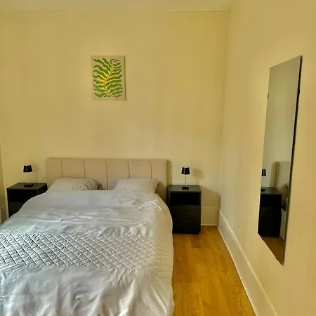 Apartamento Le Toit De Montmartre París Exterior foto